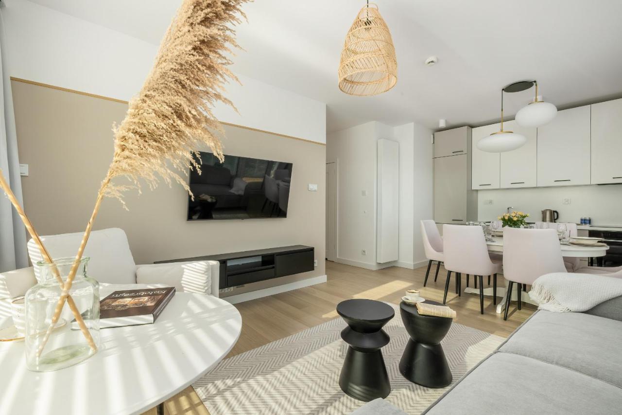 Family Apartment With Gym And Swimming Pool By Renters Prestige コウォブジェク エクステリア 写真