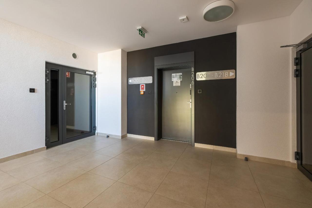 Family Apartment With Gym And Swimming Pool By Renters Prestige コウォブジェク エクステリア 写真