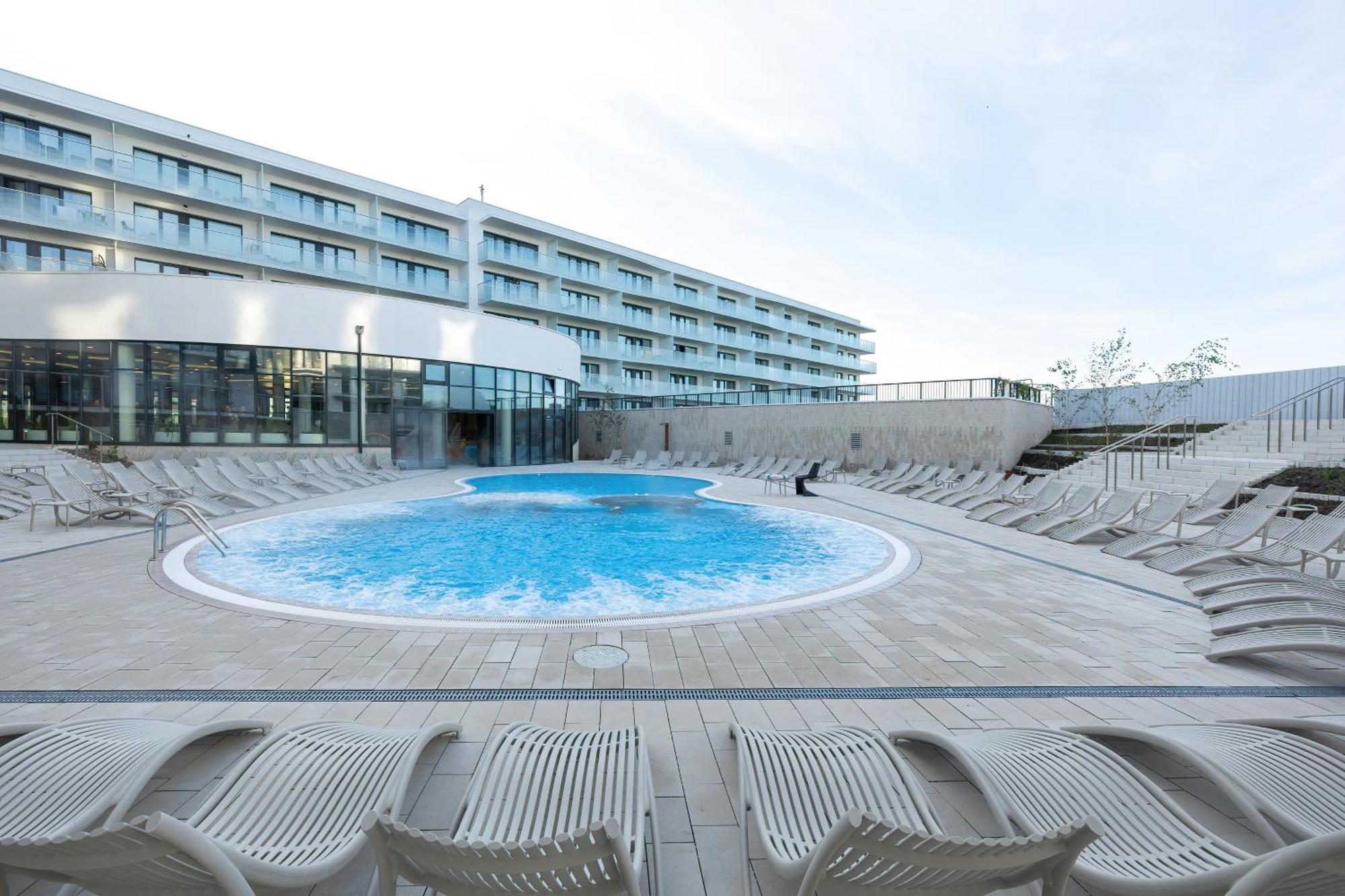 Family Apartment With Gym And Swimming Pool By Renters Prestige コウォブジェク エクステリア 写真