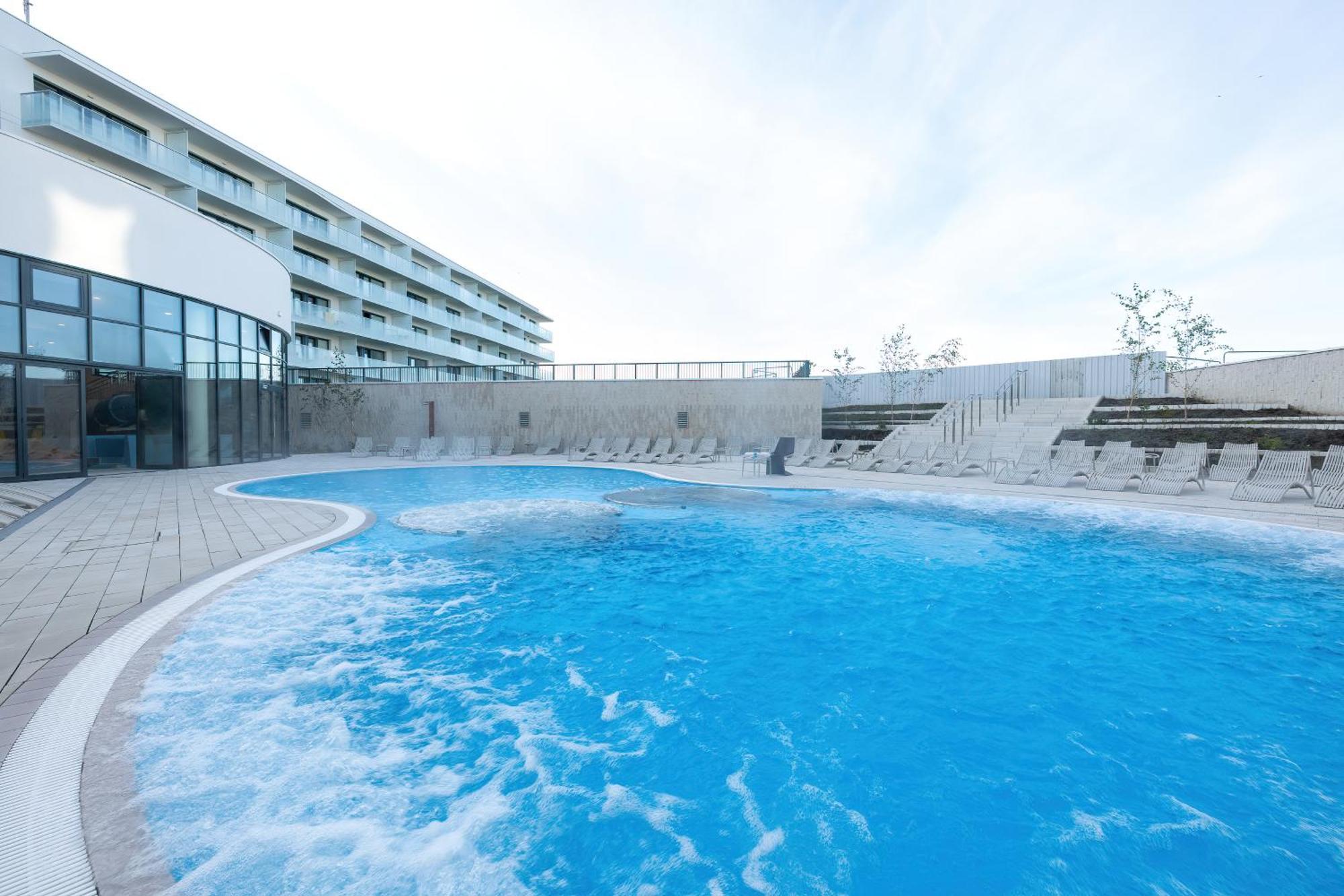 Family Apartment With Gym And Swimming Pool By Renters Prestige コウォブジェク エクステリア 写真